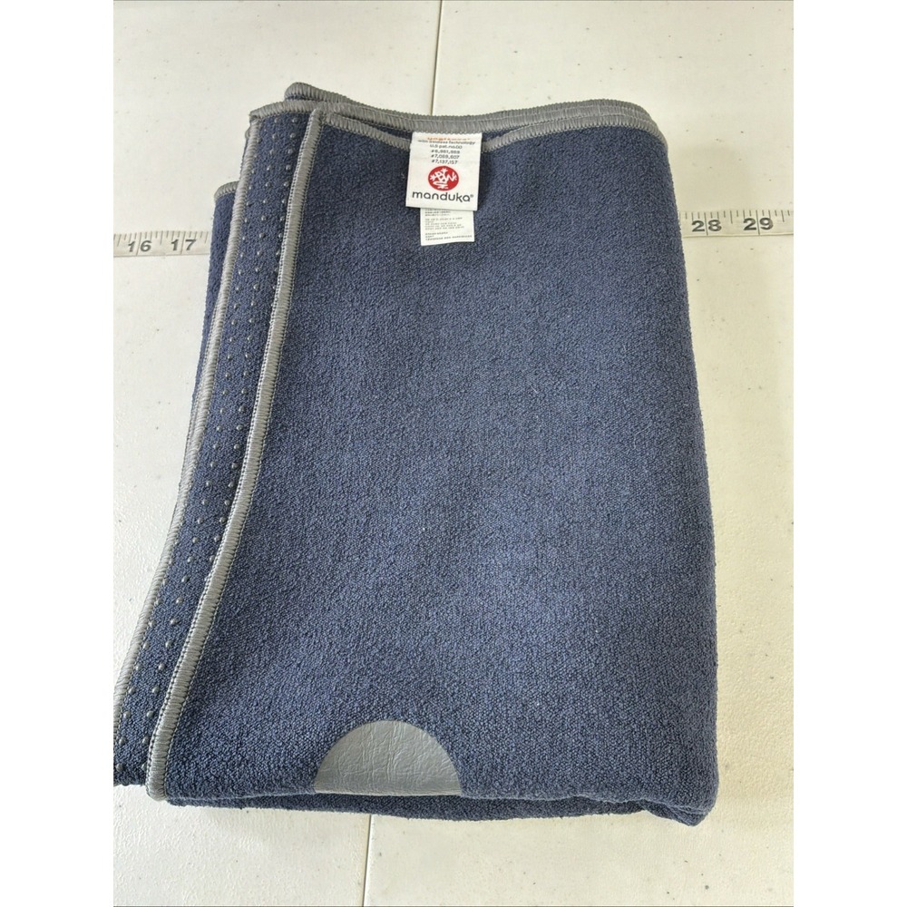 Manduka Yogitoes Skidless Yoga Mat Towel 24" x 68" Navy Blue Hot Yoga
